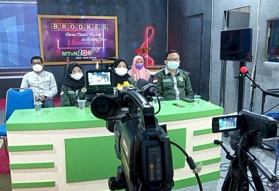 Ofyan Nakoda Ucapkan Selamat Kepada Dua Siswa Binaanya Peserta MRC 2021
