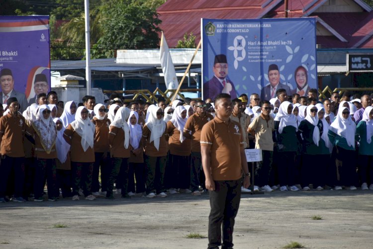 Civitas Akademik MTsN 1 Kota Ikuti Apel Bersama dalam rangka HAB 78