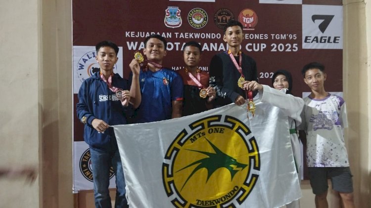 Tim Taekwondo MTsN 1 Kota Bawa Pulang medali