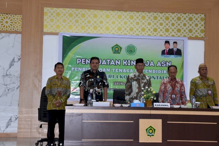Penguatan Kinerja ASN Pendidik dan Tenaga Kependidikan MTsN 1 Kota Gorontalo Dibuka Kakanwil Kemenag